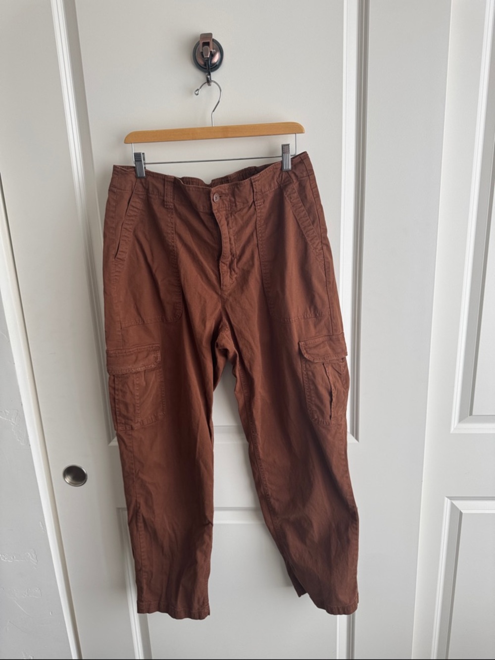 Old Navy Women's OG Chino Cargo Pants - Brown